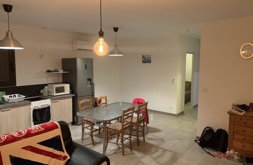 Les Mages House | Quiet house
