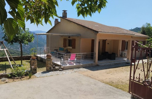 Ocana House | Quiet house in a typical village
