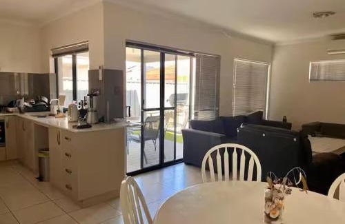 Bedford House | Quiet house in Bedford