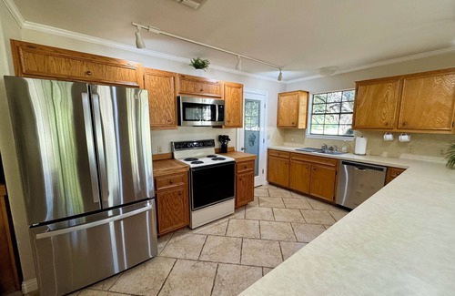 Horseshoe Bay House | Quiet House in Horseshoe Bay - Boat Friendly Parking