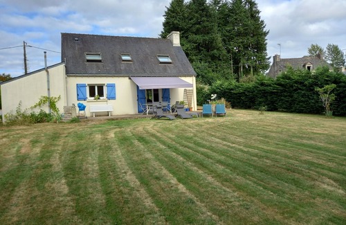 Saint-Barthelemy House | Quiet house near Blavet river.Not far from town(5mn to Baud, beaches 30 mn)