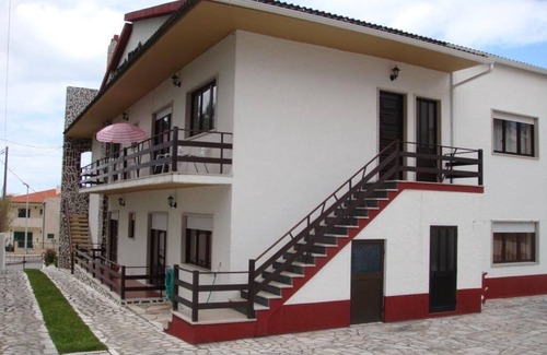 Nazare Villa | Quiet house with garden near the beaches and ocean views