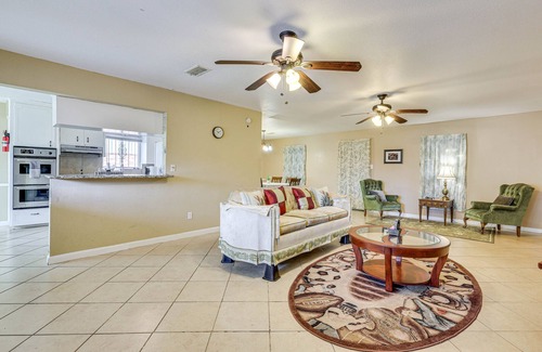 Central Southwest House | Quiet Houston Home w/Porch - Near Park & Trails!
