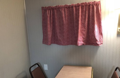 Canistota Apartment | Quiet Kitchenette Studio Minutes From Lake Vermilion & Near I-90! (Studio #1)