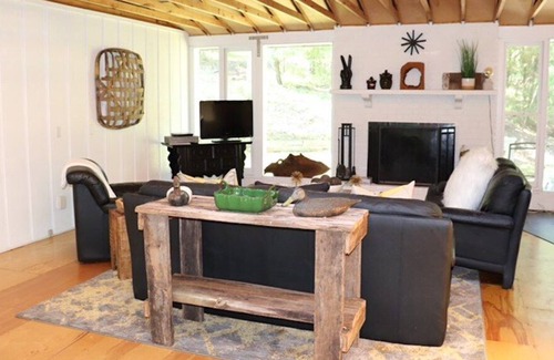Reed Creek House | Quiet lake front home, but tons of fun on Lake Hartwell!