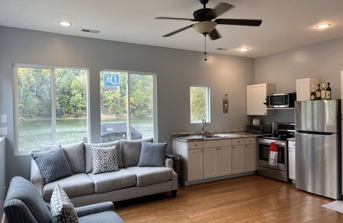 Steele Creek Cottage | Quiet Lakefront Escape