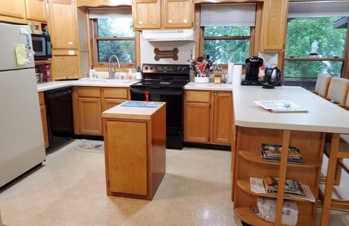 Fox Lake House | Quiet Lakefront home on 5 acres