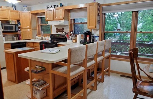 Fox Lake House | Quiet Lakefront home on 5 acres