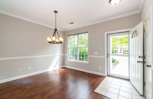 Johns Island House | Quiet Lakeside Escape - Just miles from Historic Downtown Charleston!