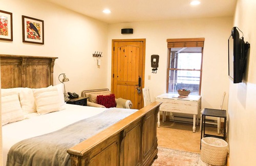 Mountain Village Hotel | Quiet Lock-Off Room With King Bed in Mountain Village