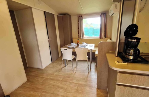 Cadenet House | Quiet mobile home facing the lake