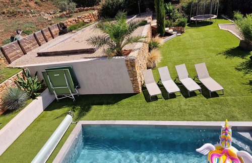 Saint-Cezaire-sur-Siagne Villa | Quiet modern villa with swimming pool