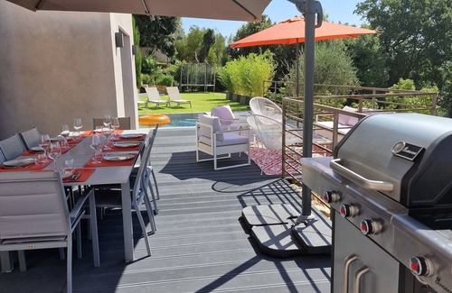 Saint-Cezaire-sur-Siagne Villa | Quiet modern villa with swimming pool
