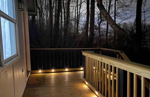 Knoxville Cottage | Quiet Mountain-side Cottage 20 min from downtown