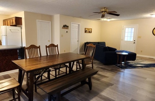 Mount Jackson House | Quiet Mountainside Retreat - One mile from Four Season Bryce Resort