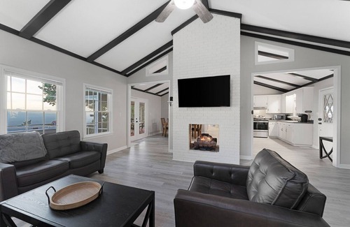 Morganton House | Quiet Mountaintop Vista w/Hot tub and Fire pit