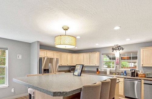 Coeur d'Alene House | Quiet Neighborhood Retreat—Huge Corner Lot, Sauna, & Covered BBQ Area for Outdoor Fun!