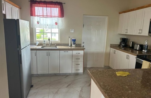 Enterprise Apartment | Quiet Newly Built Apartment Near the Beach