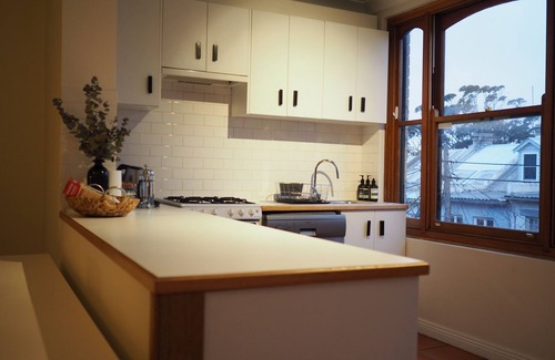 Rushcutters Bay Apartment | Quiet Oasis in Darlinghurst - 2 bed 2 bath character flat on quiet leafy street