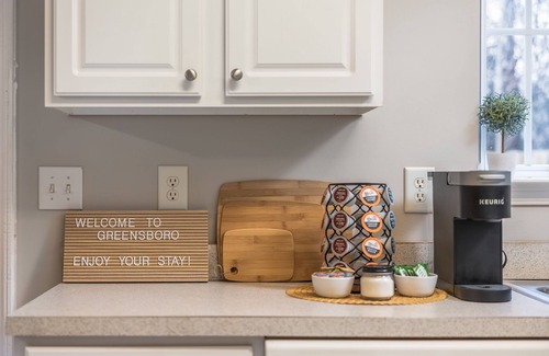 Greensboro House | Quiet, Pet Friendly Townhome - 2 Kings/1 Queen, Fire Pit, close to downtown