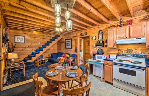 Burkesville Cabin | Quiet & Private Cabin ~ 5 Mi to Dale Hollow Lake!