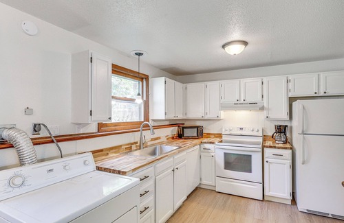 Rapid City Apartment | Quiet Rapid City Getaway - Near Dinosaur Park!