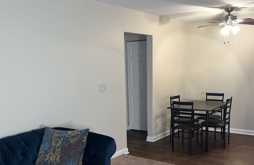 Downers Grove Apartment | Quiet relaxing get away
