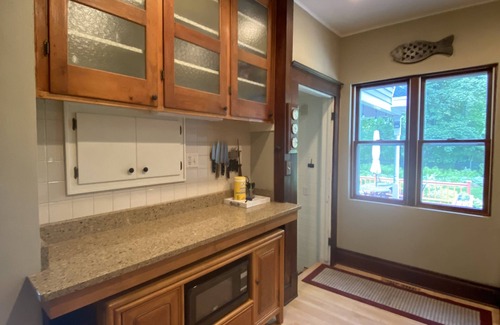 Green Lake House | Quiet retreat walking distance to Downtown