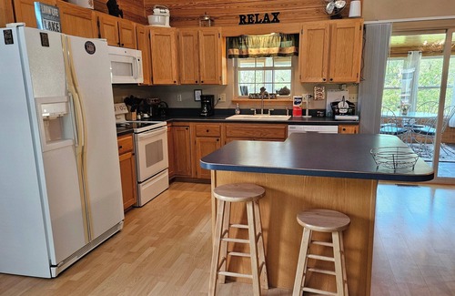 Warsaw Cabin | Quiet Rustic Retreat in Rural Area on 5 acres