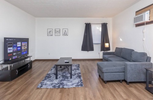 West Carrollton Apartment | Quiet/Safe 2-Bed Apartment