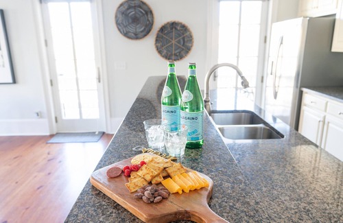 Radcliffeborough Condo | Quiet Sanctuary, Light-filled & Spacious Condo