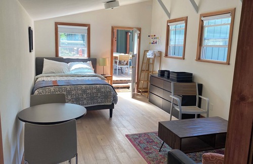 Sebastopol Apartment | Quiet, serene getaway in the countryside. 10min from the town of Sebastopol.
