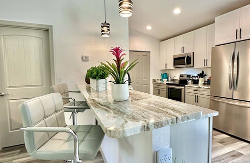 Fellowship House | Quiet, serene house minutes from WEC, Rainbow River, and Crystal River!