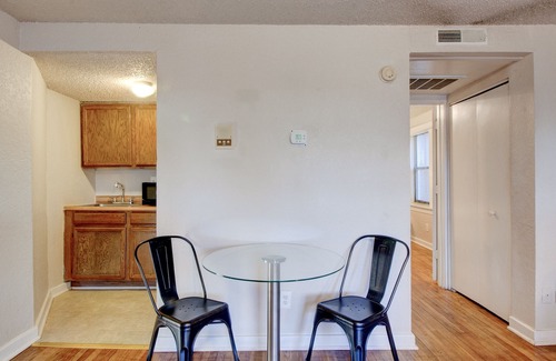 South Hyde Park Apartment | Quiet & Spacious | Easy Check-in + W&D | Zencity