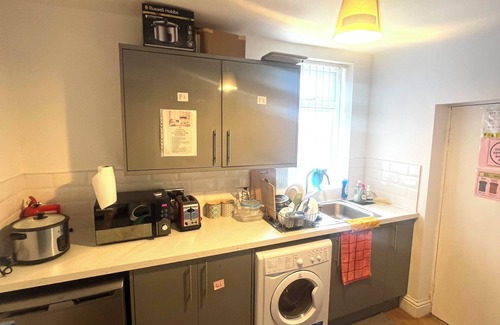 Salford House | Quiet spacious room in Salford-Samson PLAB