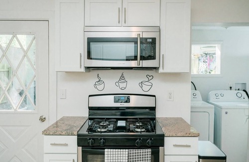 Brighton Heights House | Quiet Street/Minutes to Stadiums