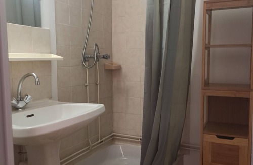 Nantua Apartment | QUIET STUDIO DOWNTOWN NANTUA