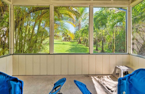 Keaau House | Quiet Tropical Escape w/ Lanai - < 1 Mi to Beach!