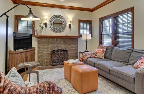 Morton Meadows Cottage | Quiet 'twin Ridge' Omaha House: Screened-in Porch!