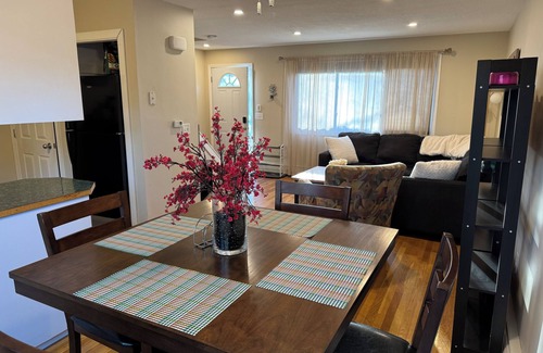 Hudson House | Quiet updated townhome in Hudson