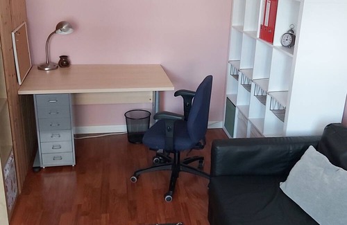 Rhein-Erft-Kreis District Apartment | Quiet vacation apartment near Cologne: Hürth, centrally located