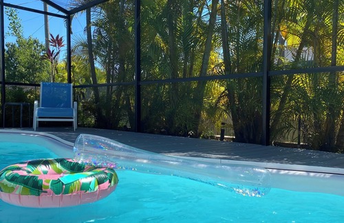 South Venice House | Quiet Venice home, HEATED private pool, 10 minutes from Venice Beach & downtown!