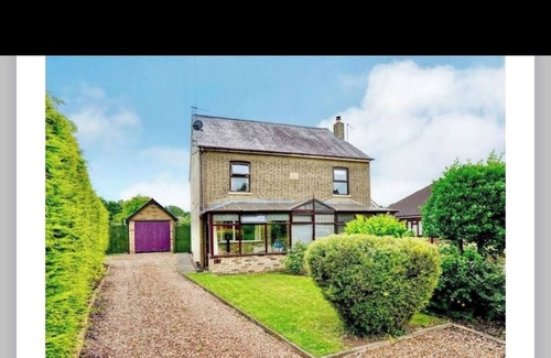 Eaton Socon House | Quiet village location.