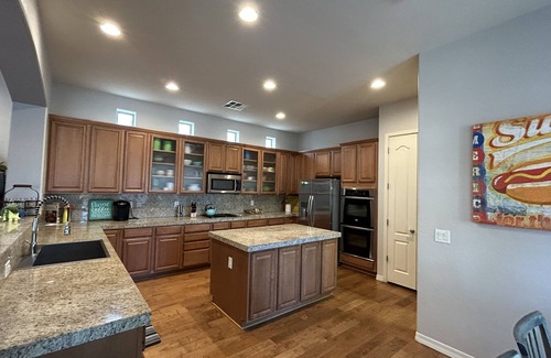 Litchfield Park House | quiet , walkable neighborhood near Wigwam resort