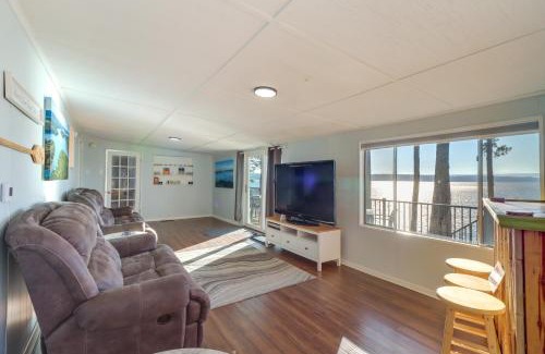 Edgemont House | Quiet Waterfront Getaway with Furnished Deck and Grill