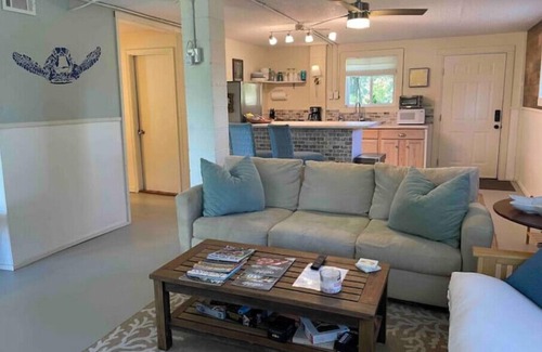 Charleston House | Quiet Waterfront Suite 10Min to Folly & Downtown!