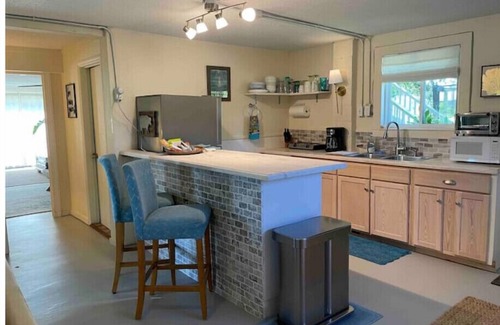 Charleston House | Quiet Waterfront Suite 10Min to Folly & Downtown!
