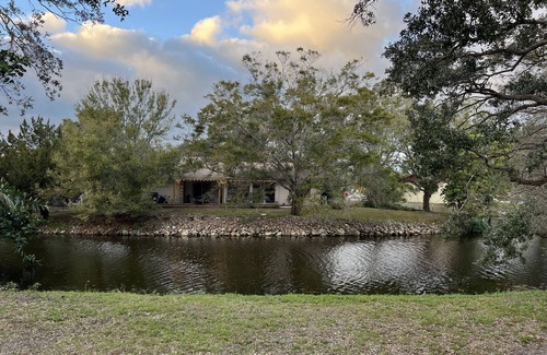Bradenton Apartment | Quiet Waterview Oasis - 10 minutes to Anna Maria Island