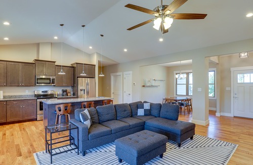 Weaverville House | Quiet Weaverville Home w/ Screened-In Porch!
