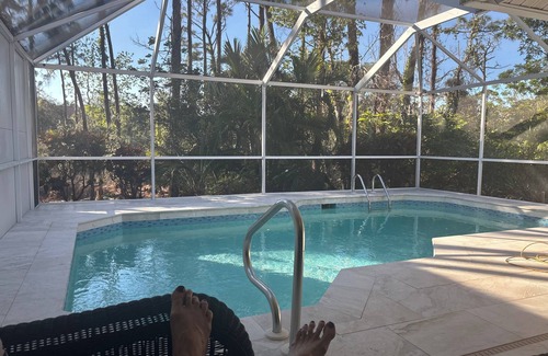 North Naples Villa | Quiet Winter Getaway 30 day minimum. 30 days needed for HOA to approve renters.